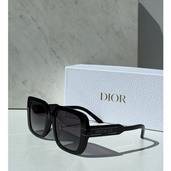 NEW Dior Signature S11F Logo Square Sunglasses in Black main image 9